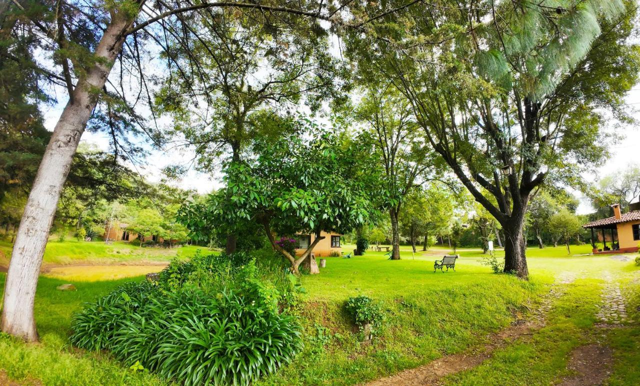 Villa Patzcuaro Garden Hotel Exteriör bild