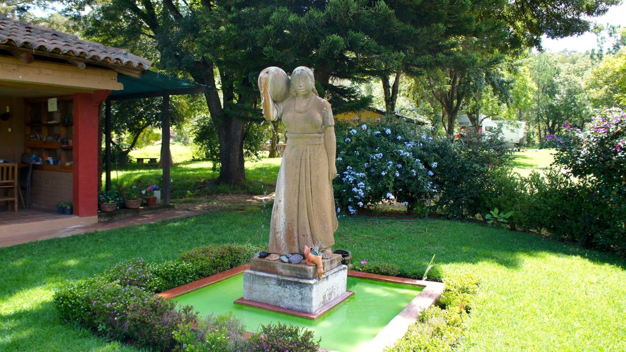 Villa Patzcuaro Garden Hotel Exteriör bild