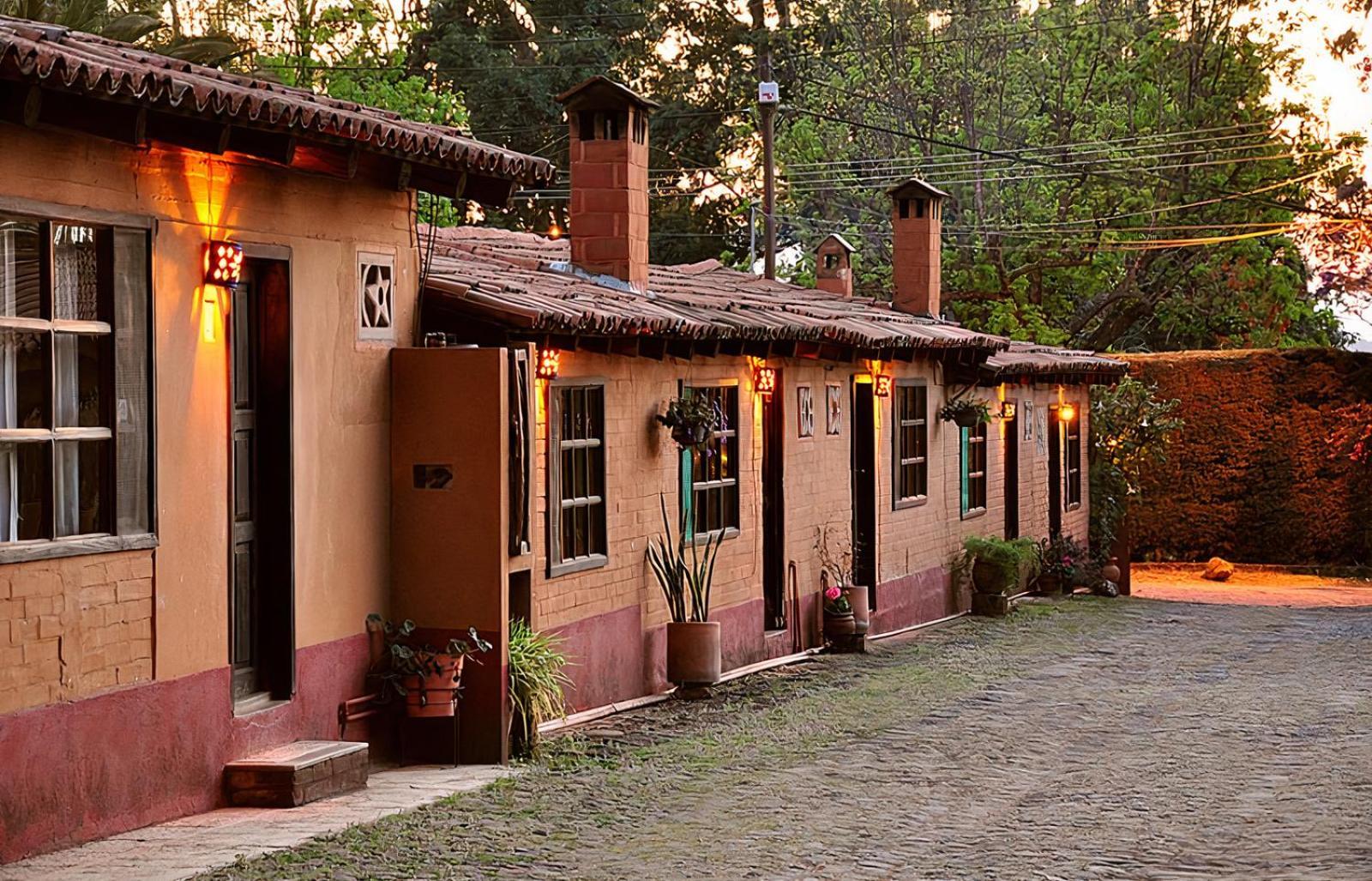 Villa Patzcuaro Garden Hotel Exteriör bild
